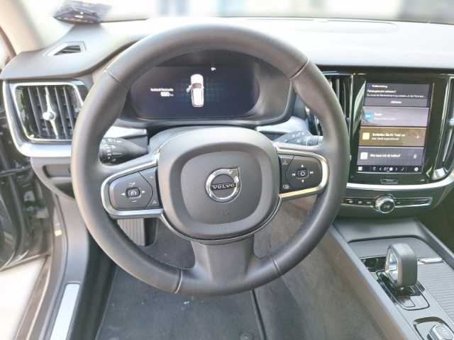 Volvo  Kombi B3 Benzin EU6d Core digitales Cockpit Memory Sitze Soundsystem LED Kurvenl