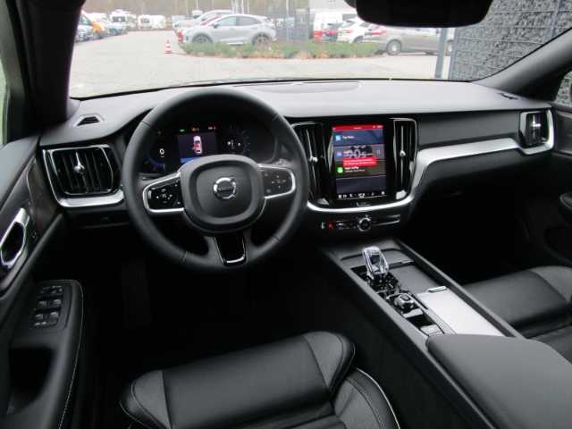 Volvo  Kombi B4 Benzin EU6d Plus Dark Leder digitales Cockpit Memory Sitze Soundsystem
