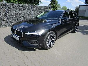 Volvo  Kombi B3 Benzin EU6d Core digitales Cockpit Memory Sitze Soundsystem LED Kurvenl