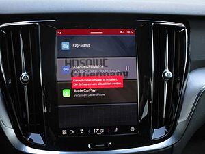 Volvo  Kombi B3 Benzin EU6d Core digitales Cockpit Memory Sitze Soundsystem LED Kurvenl