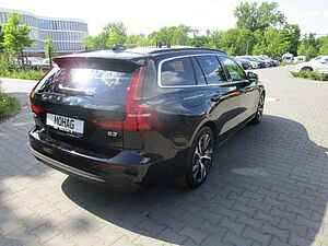 Volvo  Kombi B3 Benzin EU6d Core digitales Cockpit Memory Sitze Soundsystem LED Kurvenl
