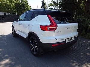 Volvo  R Design Recharge Plug-In Hybrid 2WD T5 Twin Engine EU6d AHK-el. klappb. Navi Le