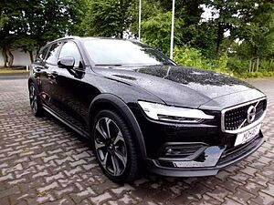 Volvo  Cross Country Pro AWD D4 EU6d-T Allrad Navi Leder StandHZ digitales Cockpit Memo