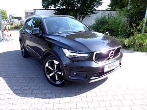 Volvo  AWD D4 EU6d-T Momentum Allrad Leder e-Sitze SHZ Temp PDC Alu Klima el. SP met. eF