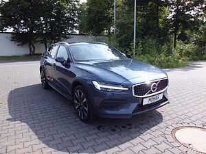 Volvo  Cross Country AWD B4 Diesel EU6d Pro Allrad StandHZG AHK Navi Leder digitales Co