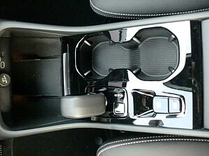 Volvo  2WD B3 EU6d Plus Dark digitales Cockpit Memory Sitze Soundsystem HarmanKardon LE