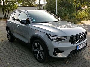 Volvo  2WD B3 EU6d Plus Dark digitales Cockpit Memory Sitze Soundsystem HarmanKardon LE