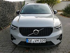 Volvo  2WD B3 EU6d Plus Dark digitales Cockpit Memory Sitze Soundsystem HarmanKardon LE