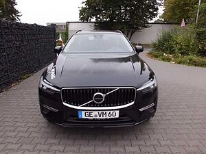 Volvo  2WD B4 Diesel EU6d Core LED Keyless Kurvenlicht ACC Rückfahrkam. LED-hinten LED-