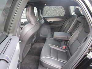 Volvo  Plus Dark B4 Benzin StandHZG AHK Panorama Leder