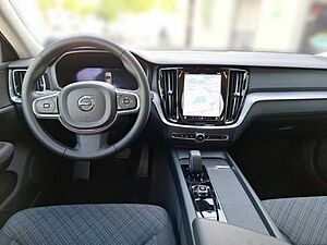 Volvo  Kombi B3 Benzin EU6d Core digitales Cockpit Memory Sitze Soundsystem LED Kurvenl