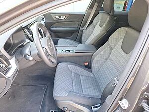 Volvo  Kombi B3 Benzin EU6d Core digitales Cockpit Memory Sitze Soundsystem LED Kurvenl
