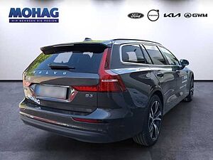 Volvo  Kombi B3 Benzin EU6d Core digitales Cockpit Memory Sitze Soundsystem LED Kurvenl