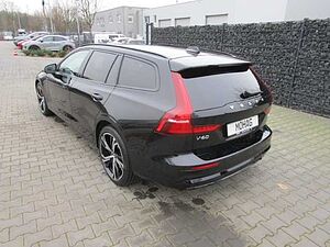 Volvo  Kombi B4 Benzin EU6d Plus Dark Leder digitales Cockpit Memory Sitze Soundsystem