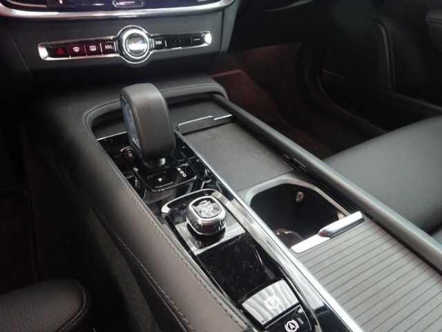 Volvo  Plus Bright B4 - Standh. ,360°,20-Zoll