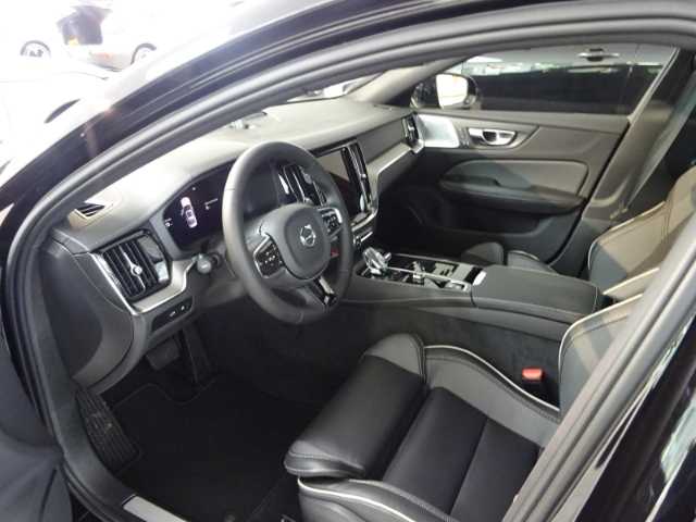 Volvo  Recharge Ultimate Dark T8 AWD - B&W,360°