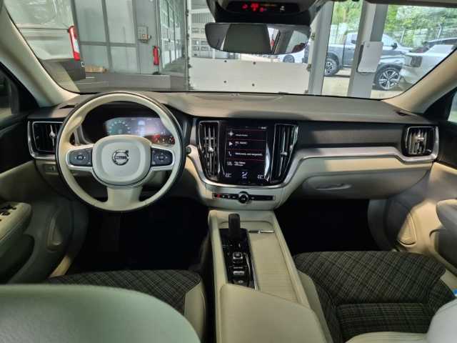 Volvo  Momentum Pro B5 Polster Beige H&K BLIS 360°