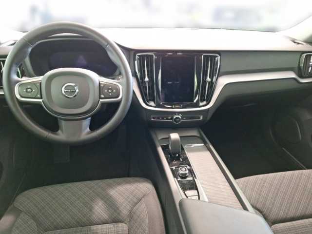 Volvo  Core B3 DCT - 18-Zoll, ACC, Kamera