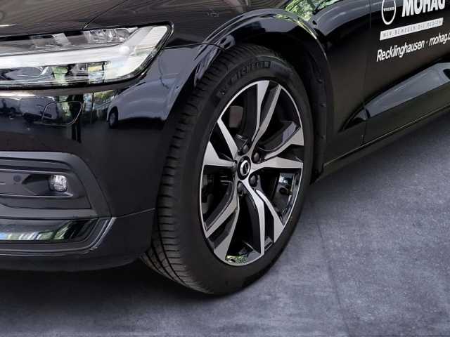 Volvo  Core B3 DCT - 18-Zoll, ACC, Kamera