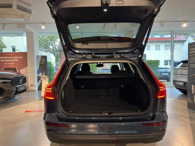 Volvo  Core B3 DCT - 18-Zoll, ACC, BLIS, Kamera