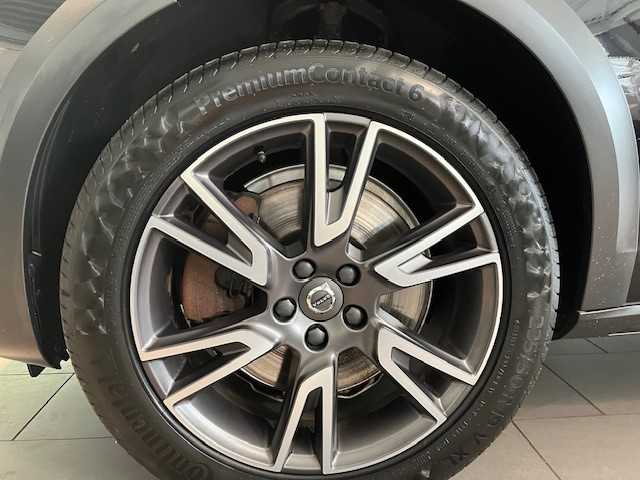 Volvo  Cross Country Pro D5 AWD StandHz 360Grad ACC BLIS H&K