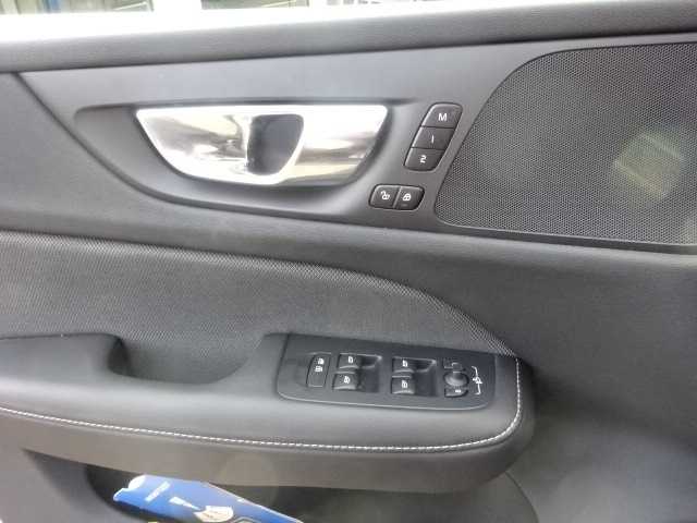Volvo  Plus Dark B4 - Navi, ACC, Standheizung