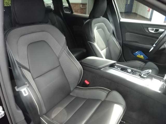 Volvo  Plus Dark B4 - Navi, ACC, Standheizung