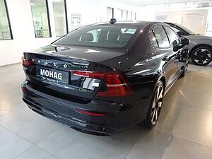 Volvo  Recharge Ultimate Dark T8 AWD - B&W,360°