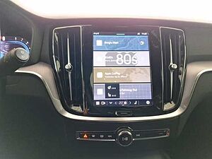 Volvo  Core B3 DCT - 18-Zoll, ACC, Kamera