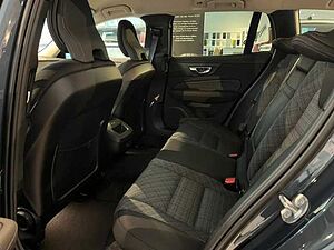 Volvo  Core B3 DCT - 18-Zoll, ACC, BLIS, Kamera