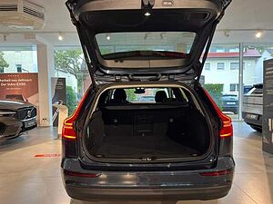 Volvo  Core B3 DCT - 18-Zoll, ACC, BLIS, Kamera