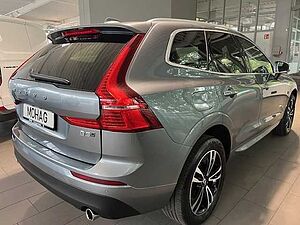 Volvo  Momentum Pro B5 D AWD 19'' CarPlay BLIS Premium-Sound