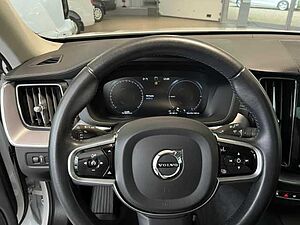 Volvo  Inscription T8 AWD Pano AHK StandHz ACC BLIS H&K