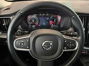 Volvo  Momentum D4 FWD - Leder, LED, Navi