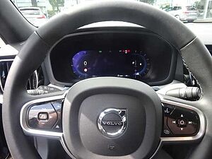 Volvo  Plus Dark B4 - Navi, ACC, Standheizung