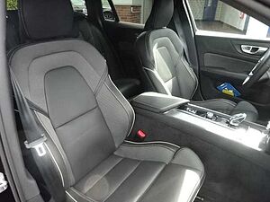 Volvo  Plus Dark B4 - Navi, ACC, Standheizung