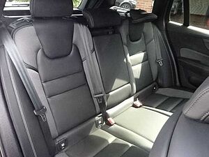 Volvo  Plus Dark B4 - Navi, ACC, Standheizung