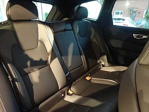 Volvo  Plus Dark B4 FWD - ACC,360°, Standh.