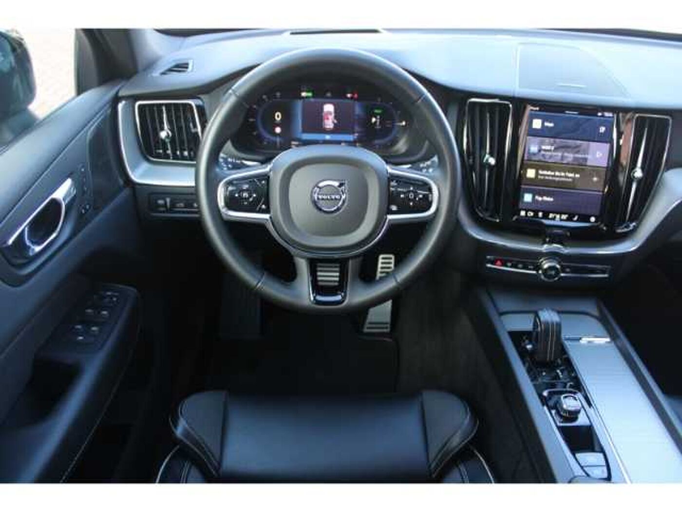 Volvo  R Design PHEV AWD T6 PilotAssist HuD Panoramadach 360Kamera