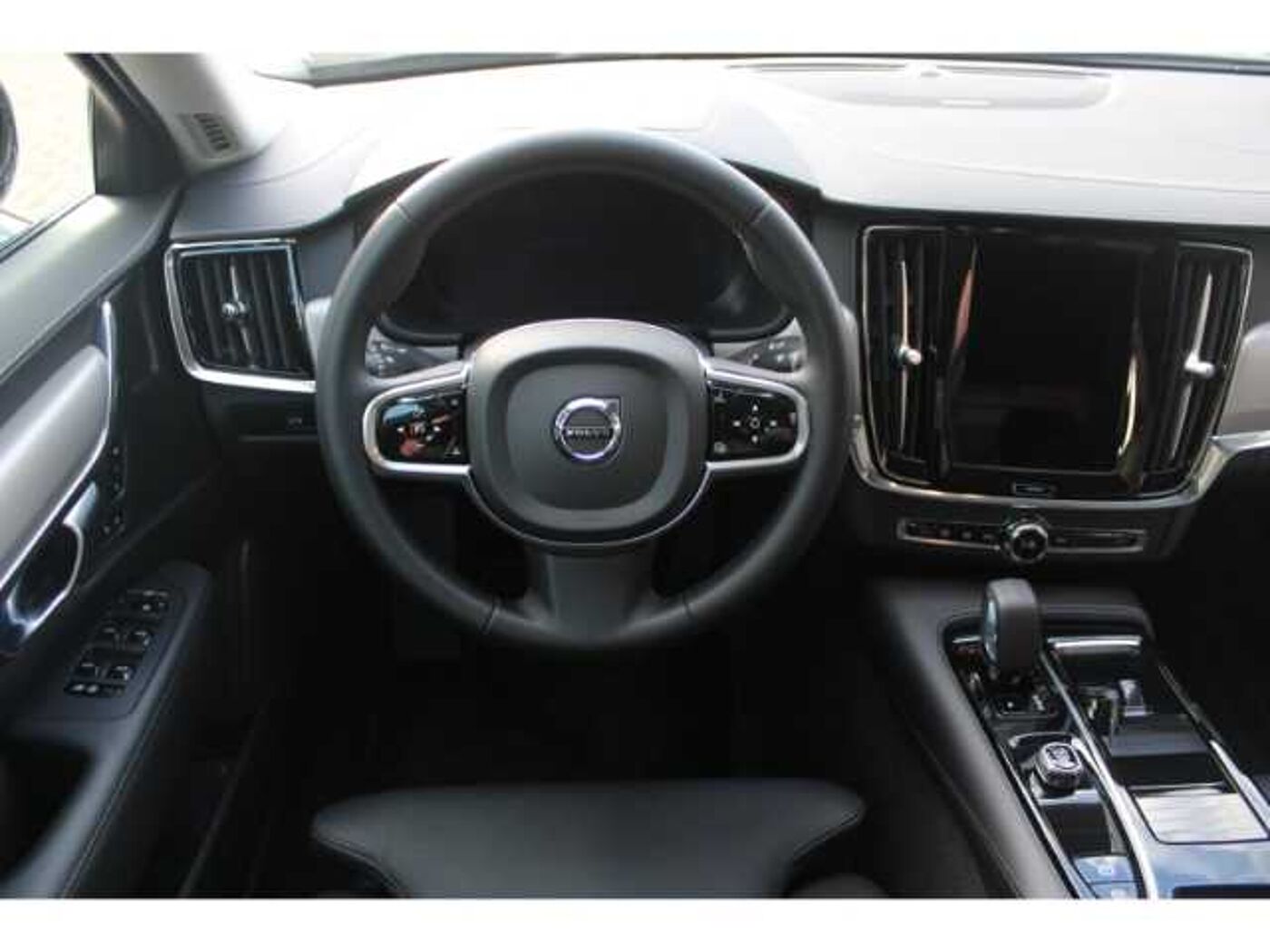 Volvo  T8 AWD Plug-In Hybrid Plus Dark mit 88KM, VollLED, Google, ACC, BliS, Kamera, HarmanKa