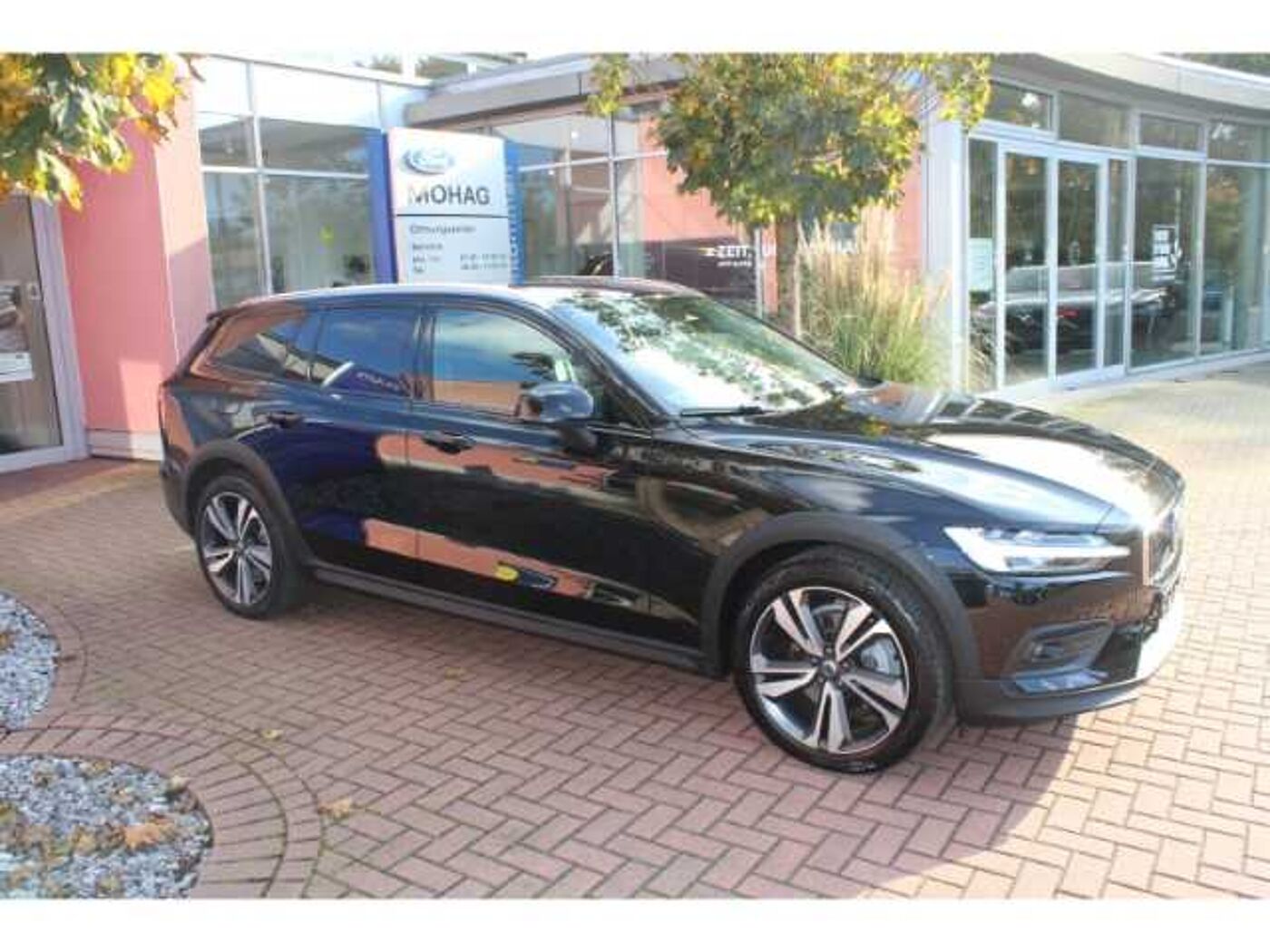 Volvo  Cross Country B4 Diesel AWD Plus mit 360Kamera, VollLED, ACC, HarmanKardon,19zoll