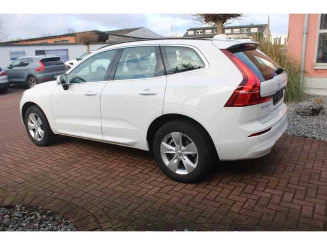 Volvo  AWD B4D Aut. Momentum Pro AHK Panoramadach Google Maps