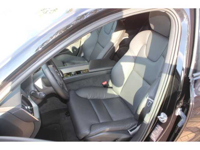 Volvo  CC