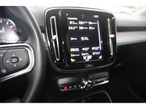 Volvo  T3 Momentum Pro mit Navi, Kamera, VollLED, PDC, Sitzheizung, CarPlay