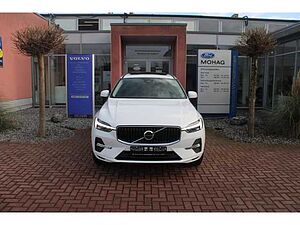 Volvo  AWD B4D Aut. Momentum Pro AHK Panoramadach Google Maps