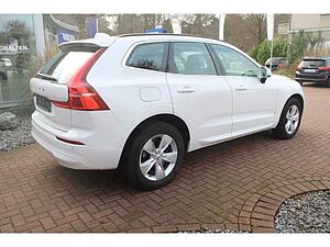 Volvo  AWD B4D Aut. Momentum Pro AHK Panoramadach Google Maps