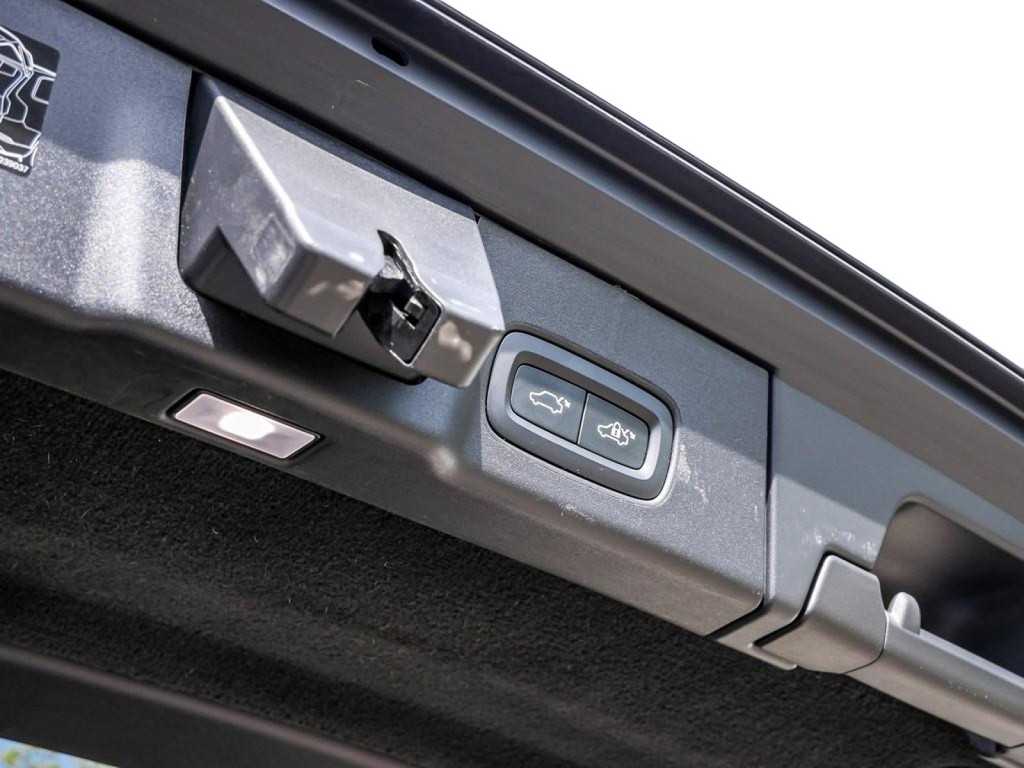 Volvo  Cross Country D5 Pro AWD Stdhzg Kam H-K Pano