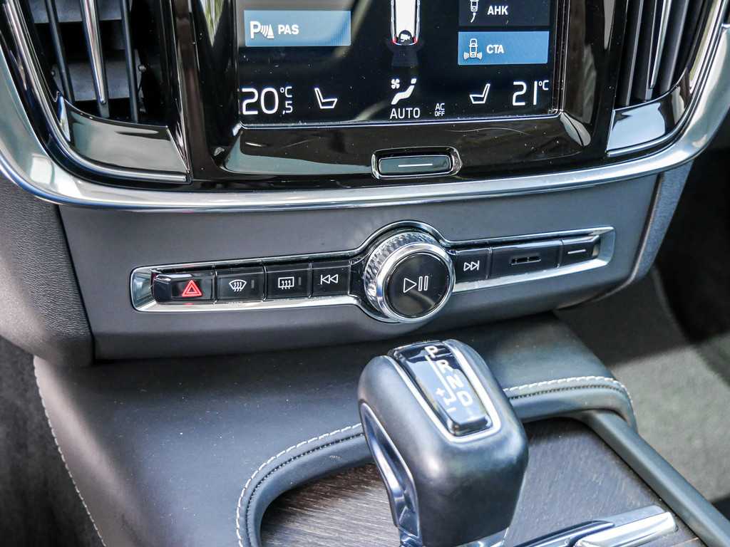 Volvo  Cross Country D5 Pro AWD Stdhzg Kam H-K Pano