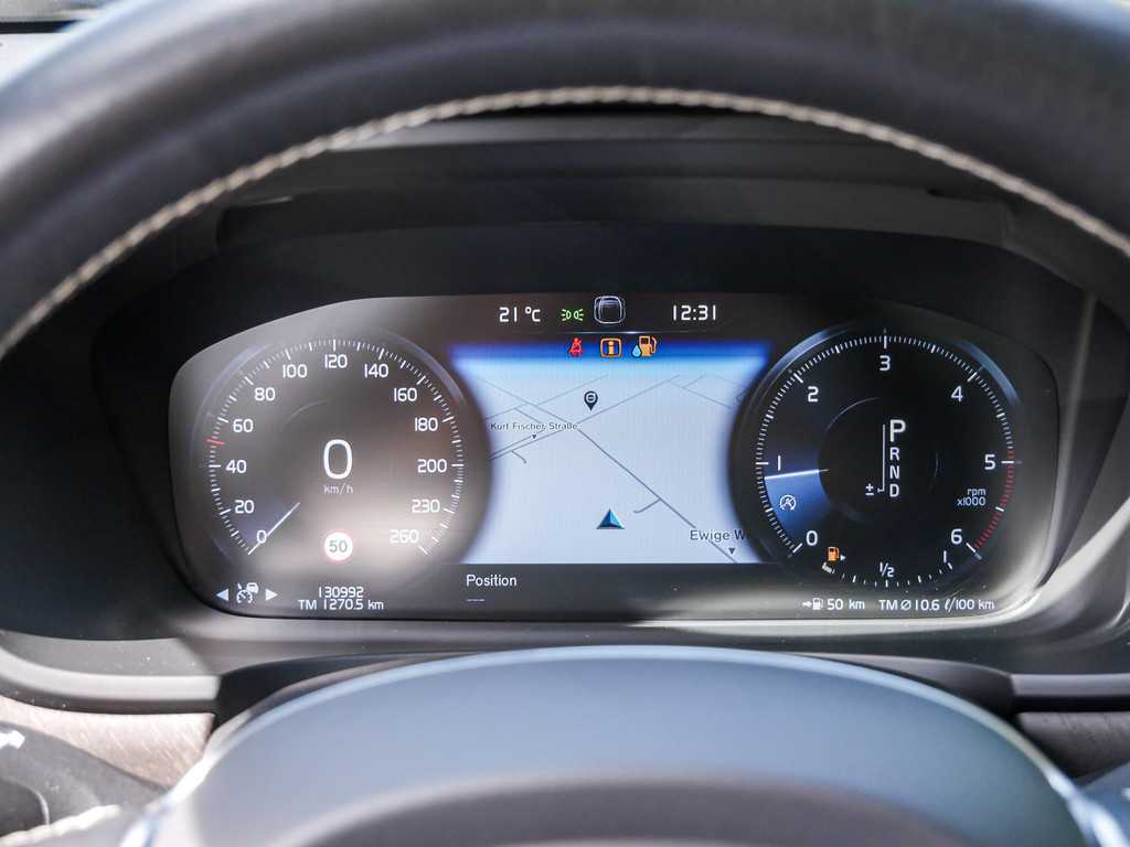 Volvo  Cross Country D5 Pro AWD Stdhzg Kam H-K Pano