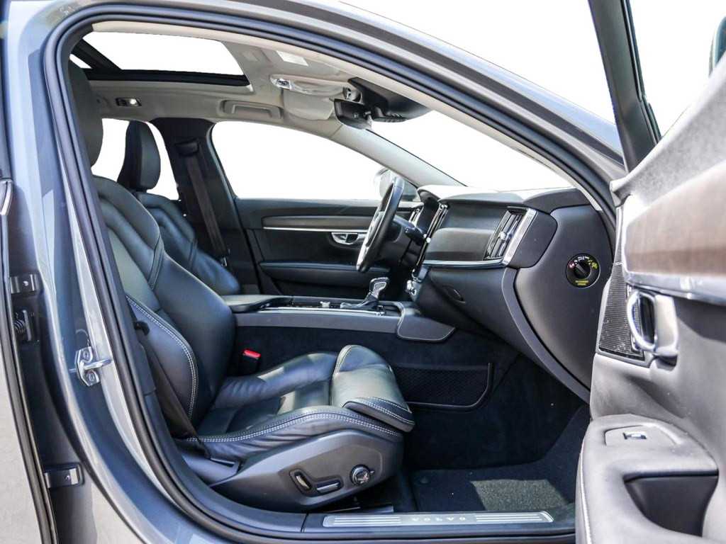 Volvo  Cross Country D5 Pro AWD Stdhzg Kam H-K Pano